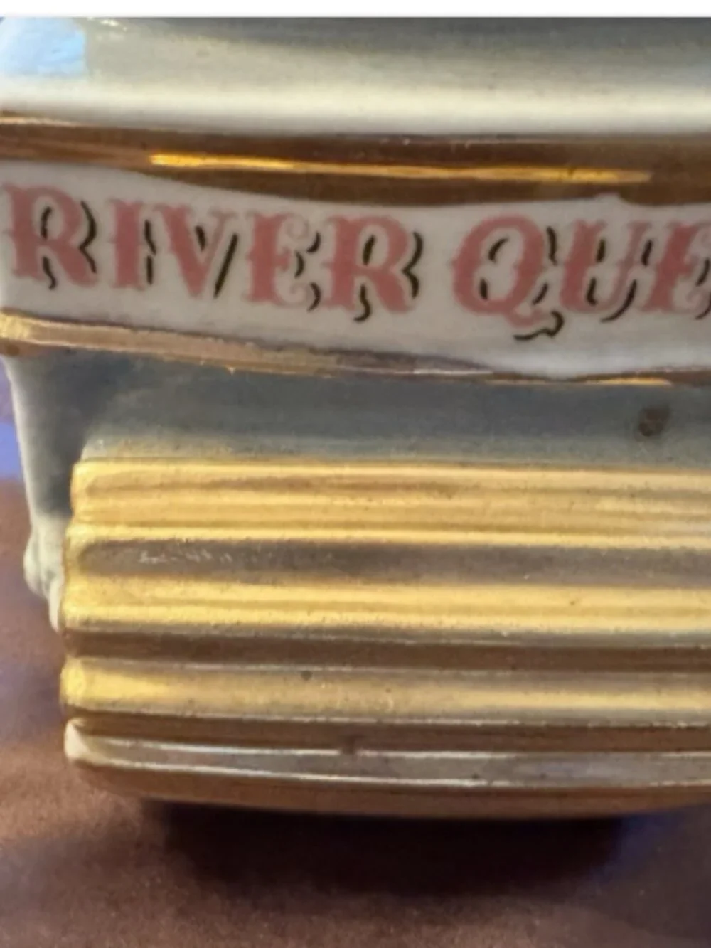 Vintage 1968 River Queen Riverboat Kentucky Decanter. B3